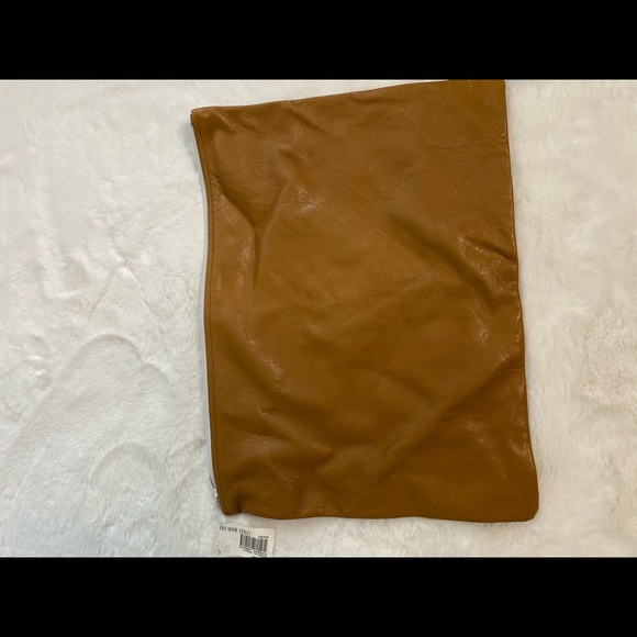 American Apparel Slouched Leather Clutch - Picture 3 of 9